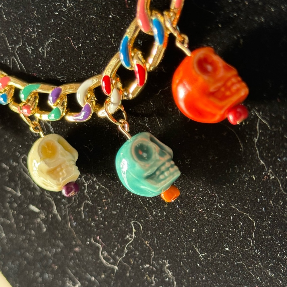 NWOT Colorful Day of the Dead/Fall/Halloween Skull Charm Necklace - Picture 3 of 3